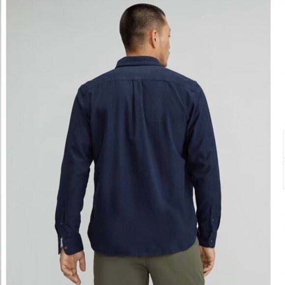 Everlane | The Brushed Flannel Shirt - Picture 2 of 10